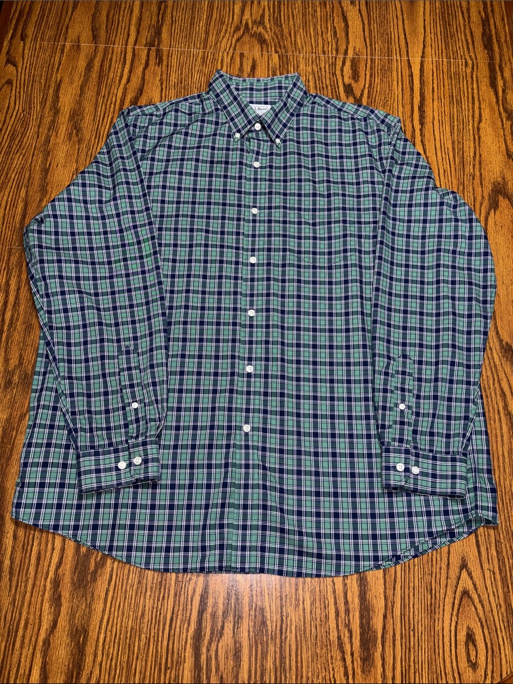 LLBean Men’s Kennebunk wrinkle free shirt